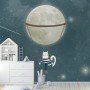 Schaukelnde Katze mit leuchtendem Mond Fototapete für Kinder